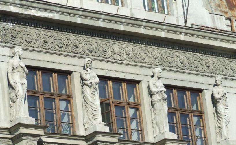 statui