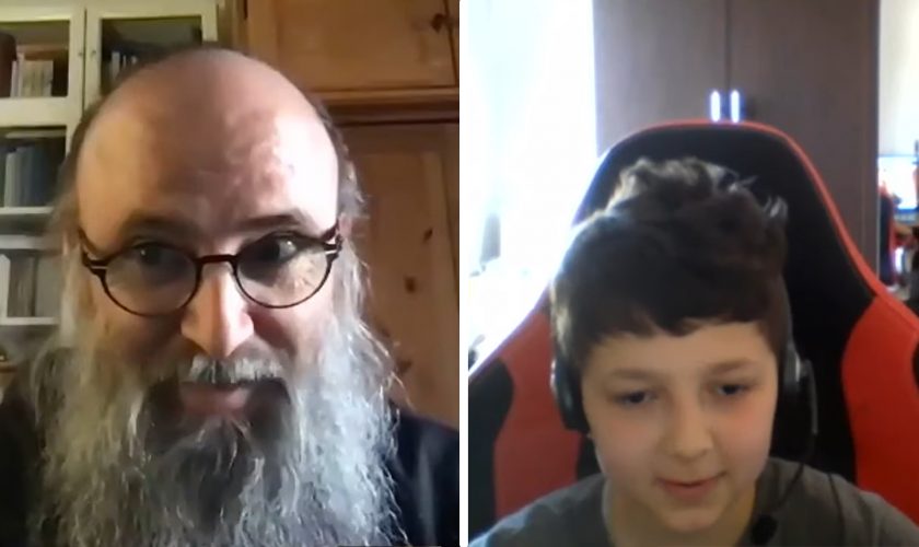 Episcopul-Italiei-vorbește-cu-un-copil-pe-Zoom